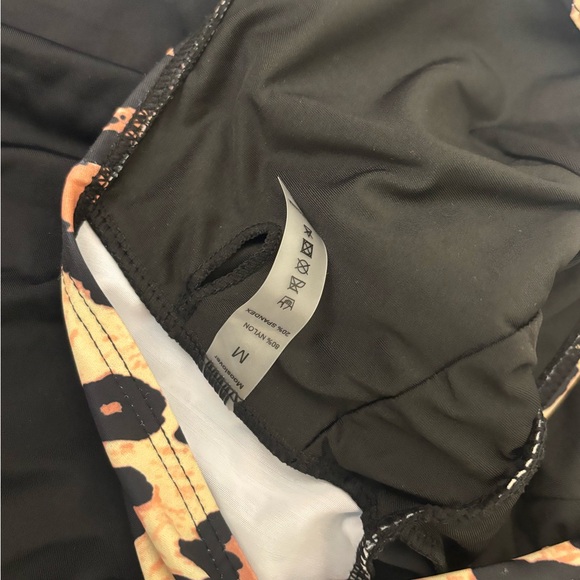 MOOSLOVER Womens M One-Piece Tummy Control Swim Dress Bathing Suit Cheetah - Picture 7 of 7